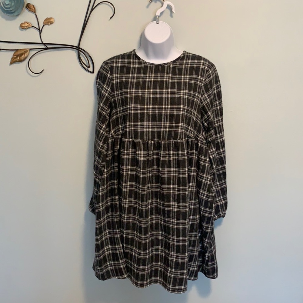 Woman’s plaid long-sl Woven baby doll dress gray
